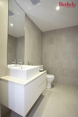 Guest Bathroom (2009-04-18)
