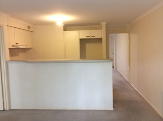 Family Room - Kitchen (2015-12-15)