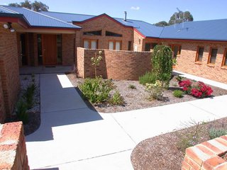 Courtyard (2005-06-24)