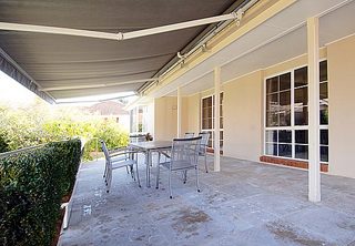 Entertaining area (2005-07-07)