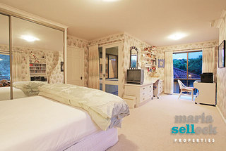 Bedroom 2 (2010-09-16)