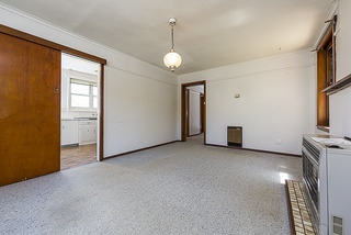 Lounge Room (2015-01-15)