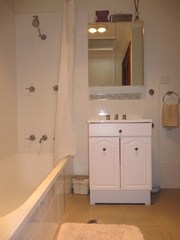 Bathroom (2014-09-15)