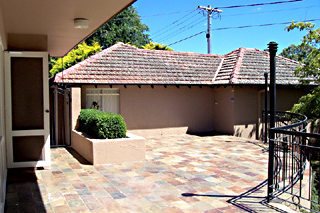 Backyard (2005-12-20)