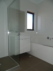 Bathroom (2016-11-22)