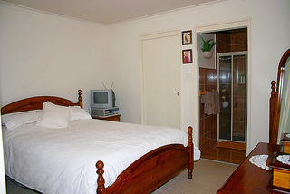 Bed 1 (2005-09-07)