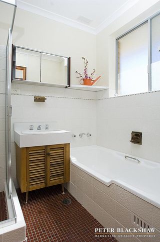 Bathroom (2006-09-14)
