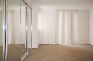 Bedroom 1 (2012-02-28)