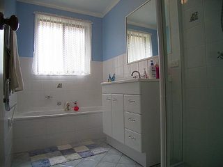 Main Bathroom (2005-11-24)
