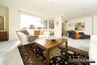Lounge Room (2008-05-28)