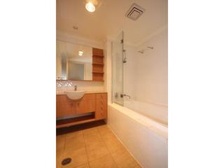 Bathroom (2019-06-13)