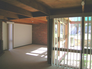 Lounge (2004-12-22)