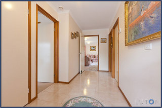 Entrance Foyer (2012-02-17)