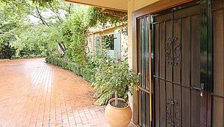 Entrance (2004-02-25)