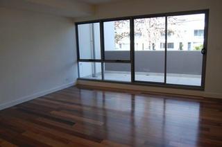 Living room (2011-02-01)