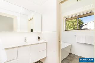 Bathroom (2017-08-09)