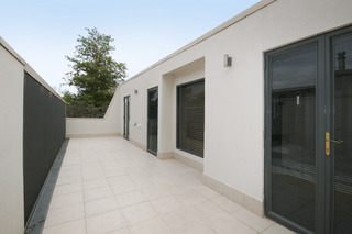 Balcony (2009-02-19)