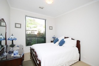 Bed 2 (2008-11-05)