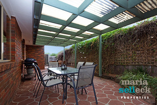 Outdoor Entertaining (2015-02-12)