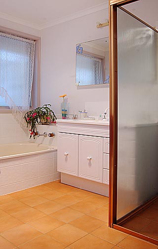 Bathroom (2003-08-13)