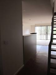 Entry to living (2011-02-28)