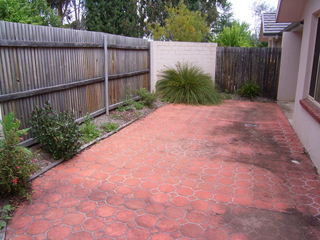 Rear Courtyard (2005-11-08)
