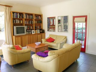 Family room (2004-04-22)