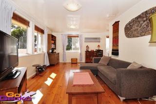 Lounge (2011-01-14)
