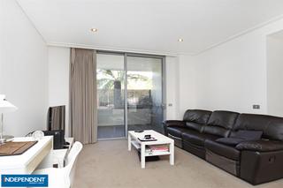 Living Room (2012-04-11)