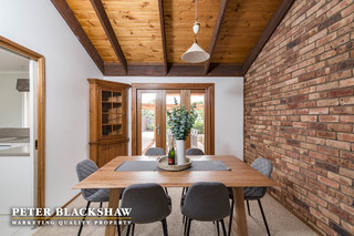 Dining area (2018-02-16)