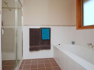 (2015-04-01)