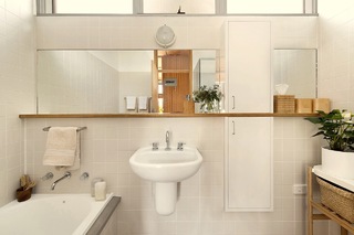 Bathroom (2018-06-12)