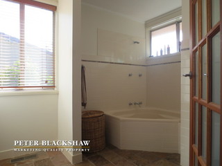 Bathroom (2013-04-15)