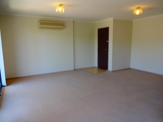 More living space from entry (2013-09-02)