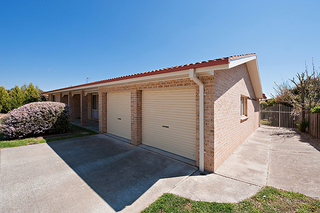 Double Garage (2011-10-14)