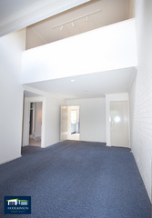 Lounge (2012-01-04)
