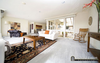 Lounge Room (2008-05-28)