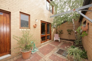 Rear Courtyard (2013-10-10)
