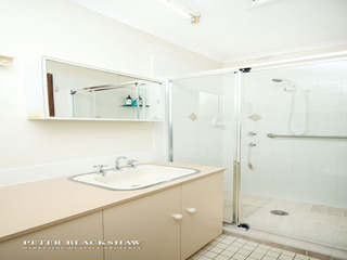 Ensuite (2011-06-03)