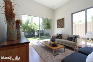 Living Room (2013-11-26)