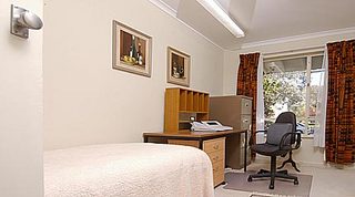 Bed 3 (2003-10-13)