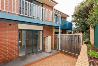 Courtyard (2016-07-05)
