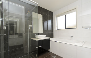 Main Bathroom (2015-02-05)