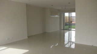 Living Room (2012-08-28)