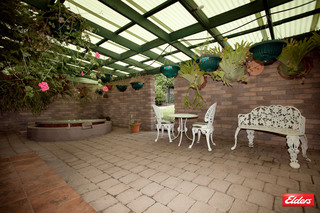 Outdoor Entertaining (2011-03-03)