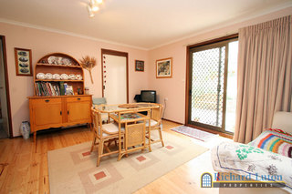 Family room (2006-03-21)