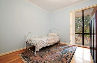 Bed 2 (2011-03-11)