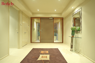 Entrance (2010-03-12)