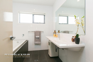 Main Bathroom (2015-06-04)
