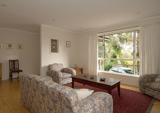 Lounge Room (2012-04-26)